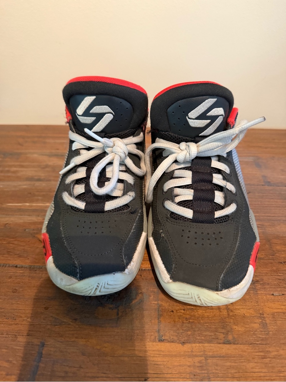 Jordan Luka .77 Bloodline Basketball Shoes – Youth 4.5Y